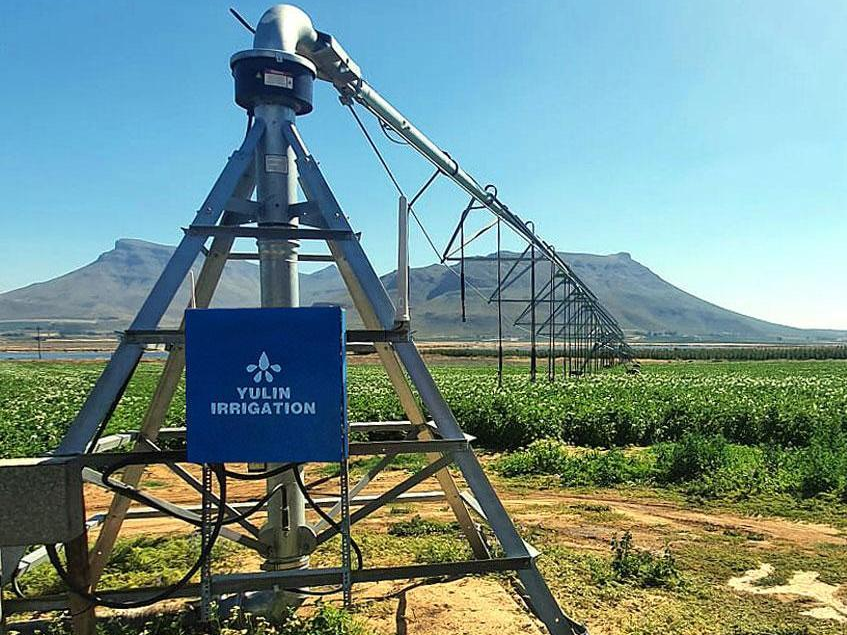 Center Pivot Irrigation Machine